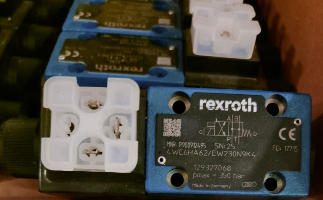Bosch Rexroth R900912495 – 4WE6HA62_EW230N9K4